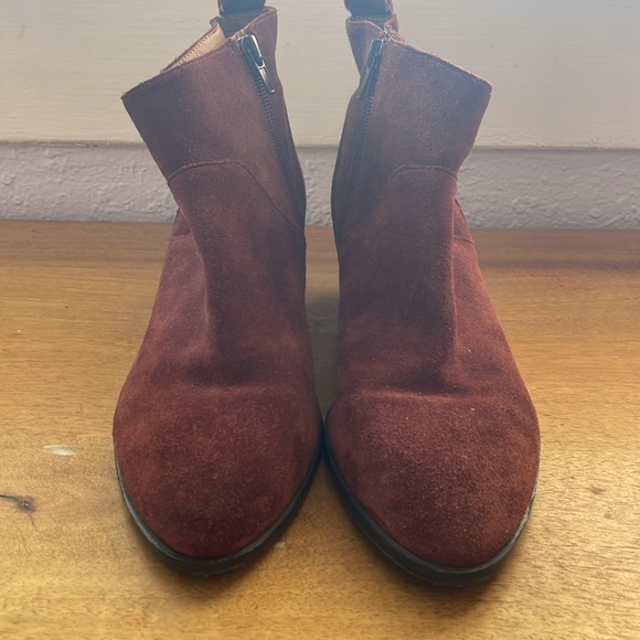 NWOT Rust Color Suede Boots - Picture 3 of 11